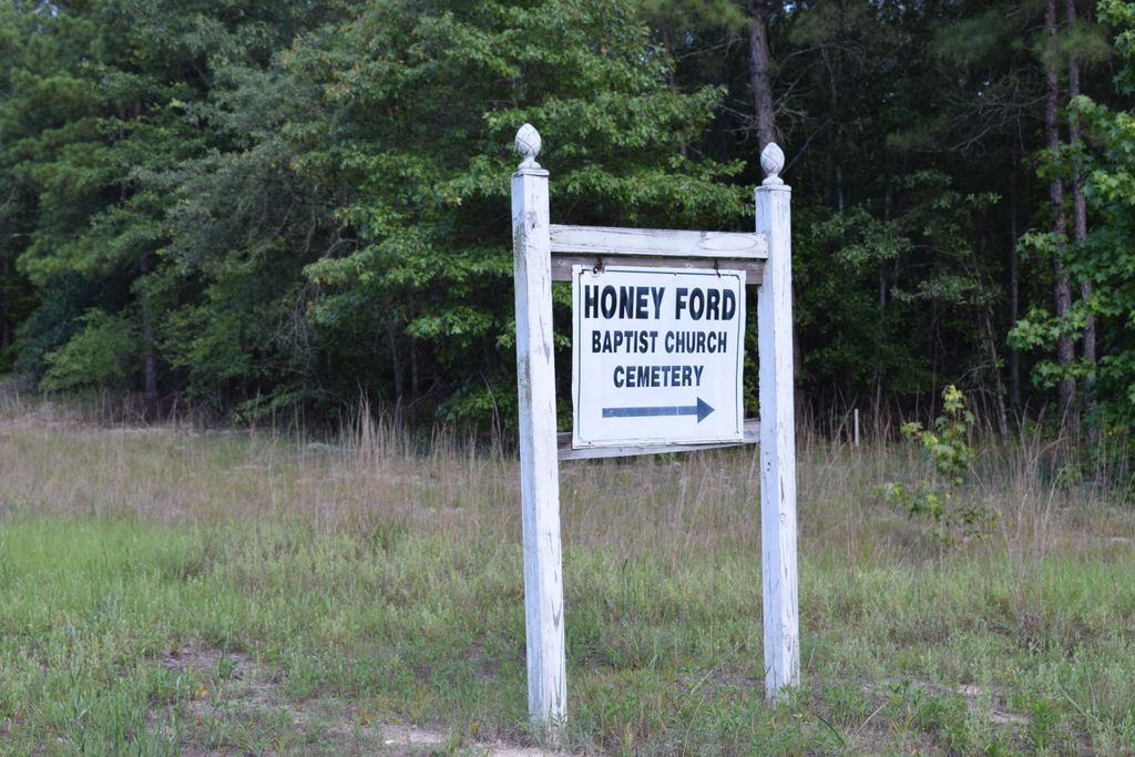 The sign at Honey Ford Cemetery